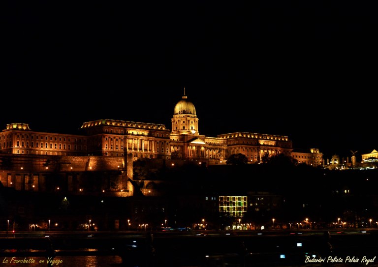 Budavàri Palota      Palais Royal