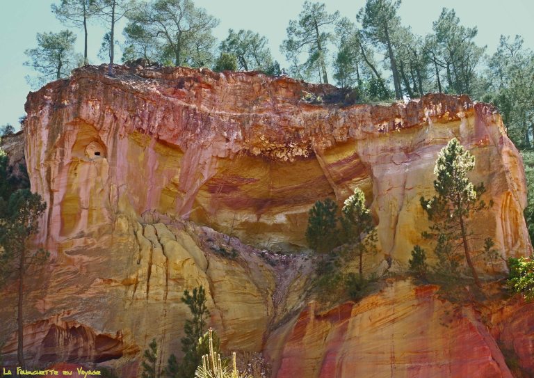 Sur le Sentier des Ocres 10