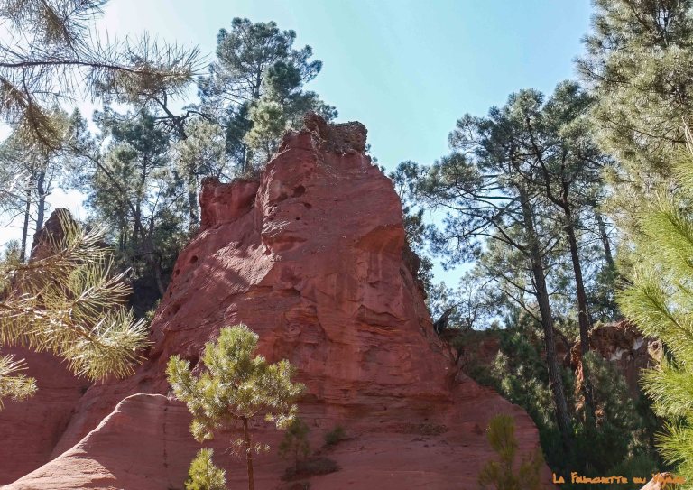 Sur le Sentier des Ocres 13