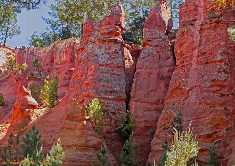 Sur le Sentier  des Ocres 15